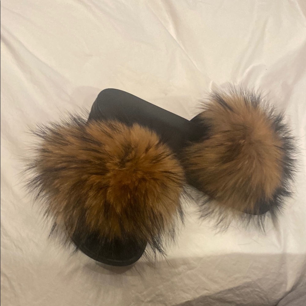 Women's Black and Brown Fur Slides - Picture 1 of 3